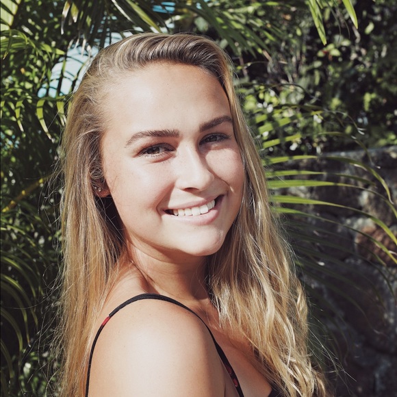Meet your Posher, Emily - Picture 1 of 1
